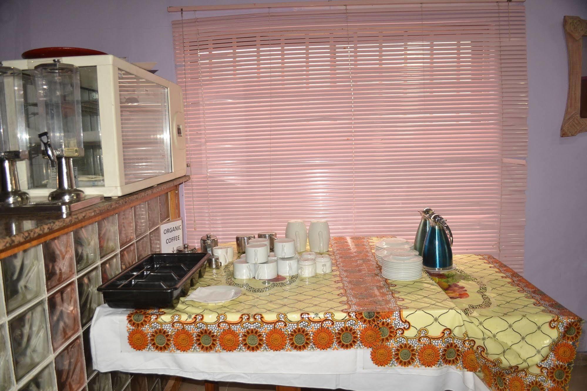 Pink Hostel Akra Dış mekan fotoğraf