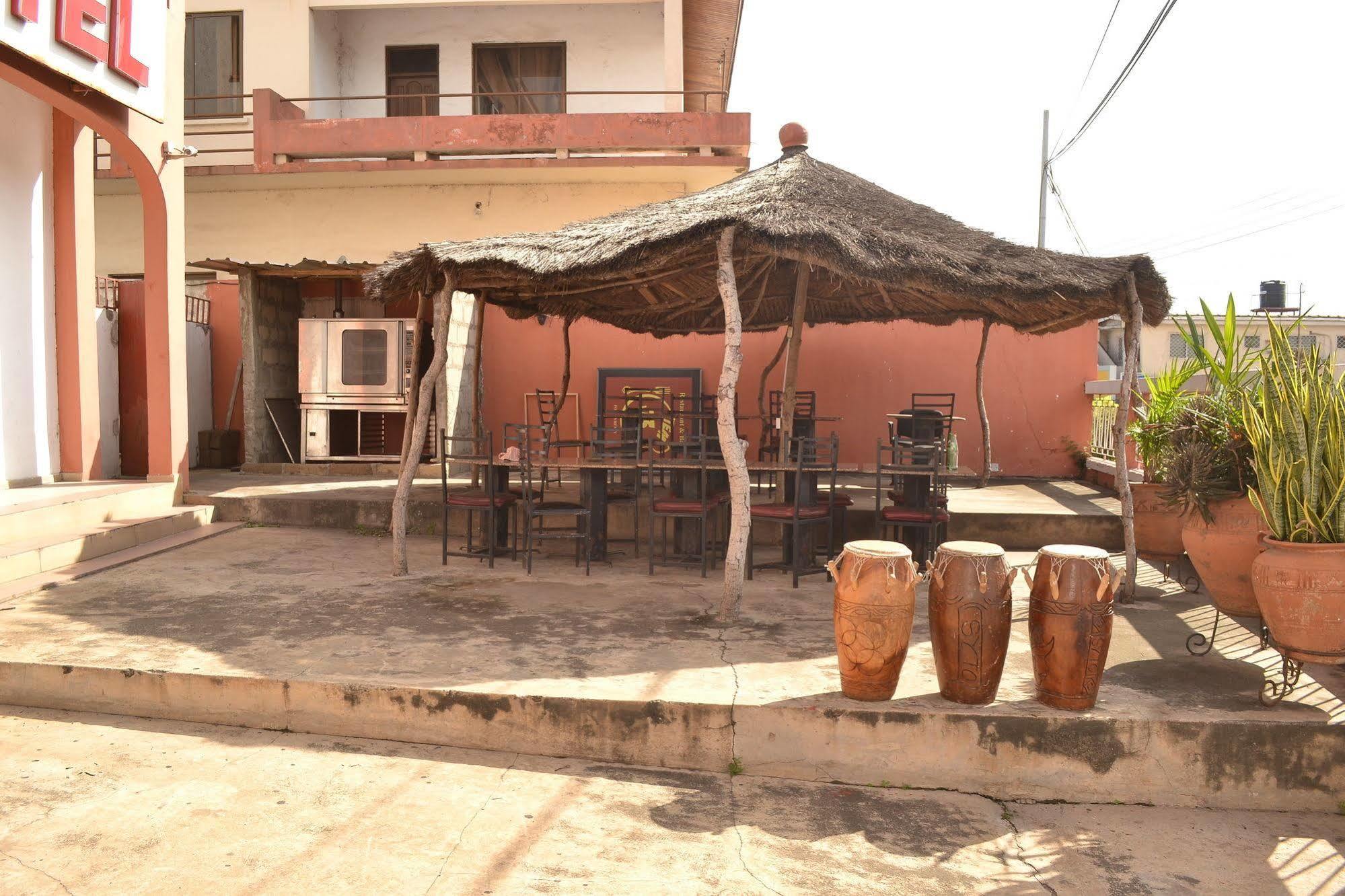 Pink Hostel Akra Dış mekan fotoğraf