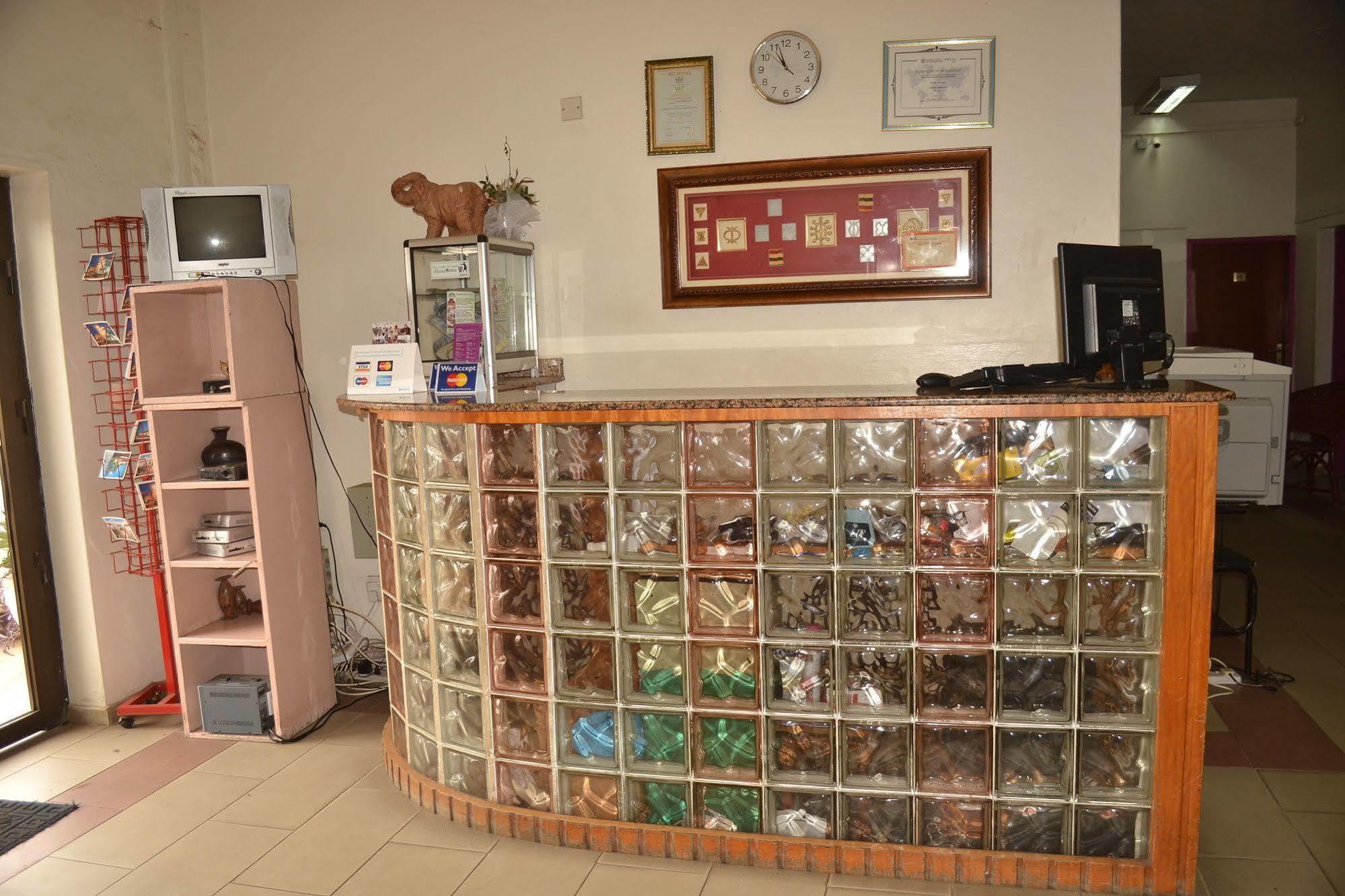 Pink Hostel Akra Dış mekan fotoğraf